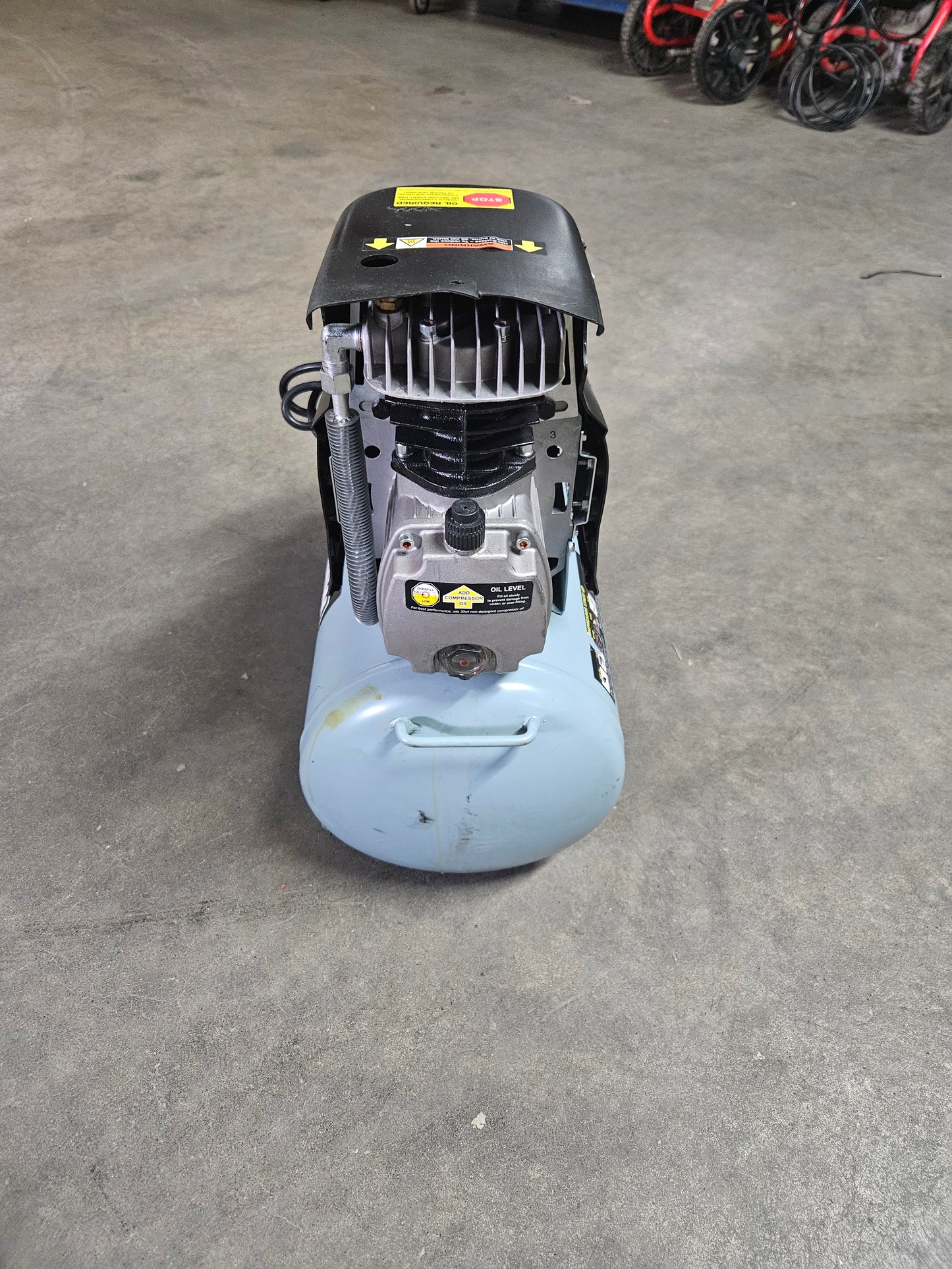 Compresseur à l'huile, 10 Gallons, 1.6Hp-McGraw pas de roues/poignée - sosoutils