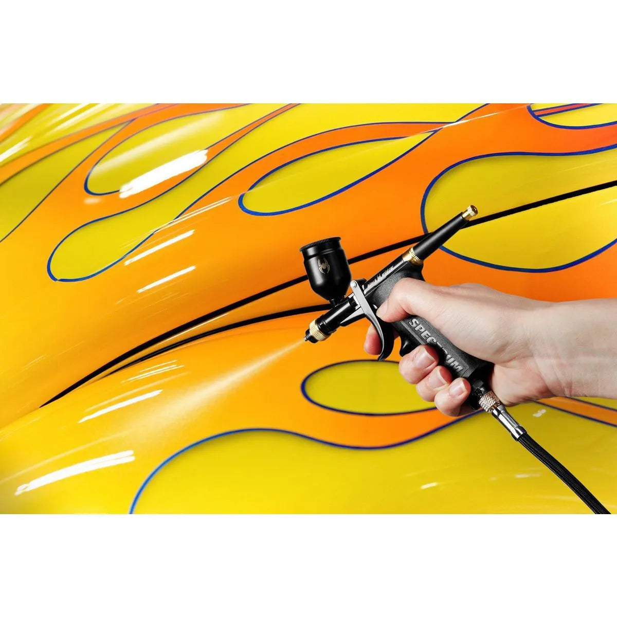 BLACK WIDOW SPECTRUM 0.3 mm, 0.5 mm Trigger-operated, gravity-feed, dual-action airbrush
