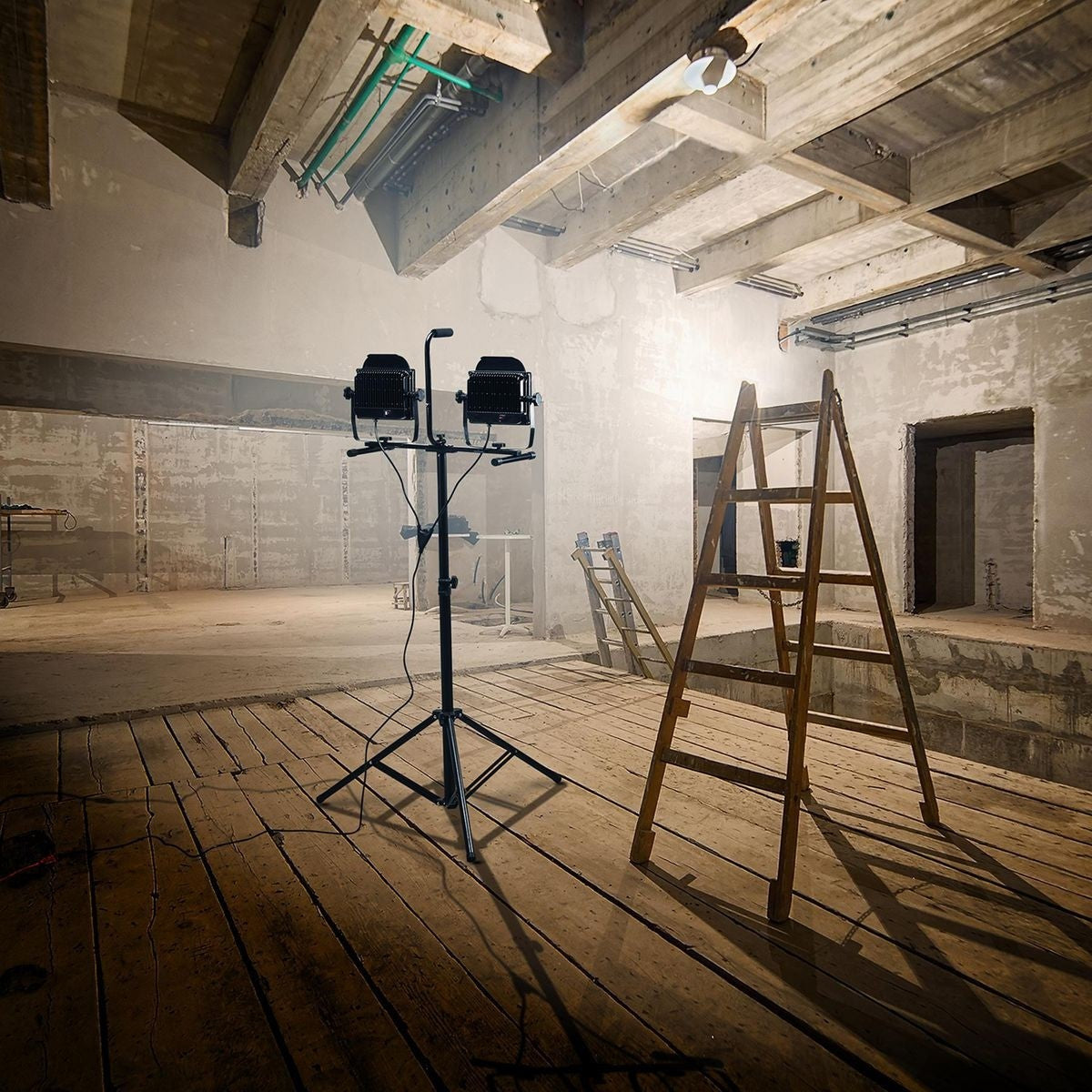 Lampe de travail à LED amovible de 18 000 lumens - sosoutils