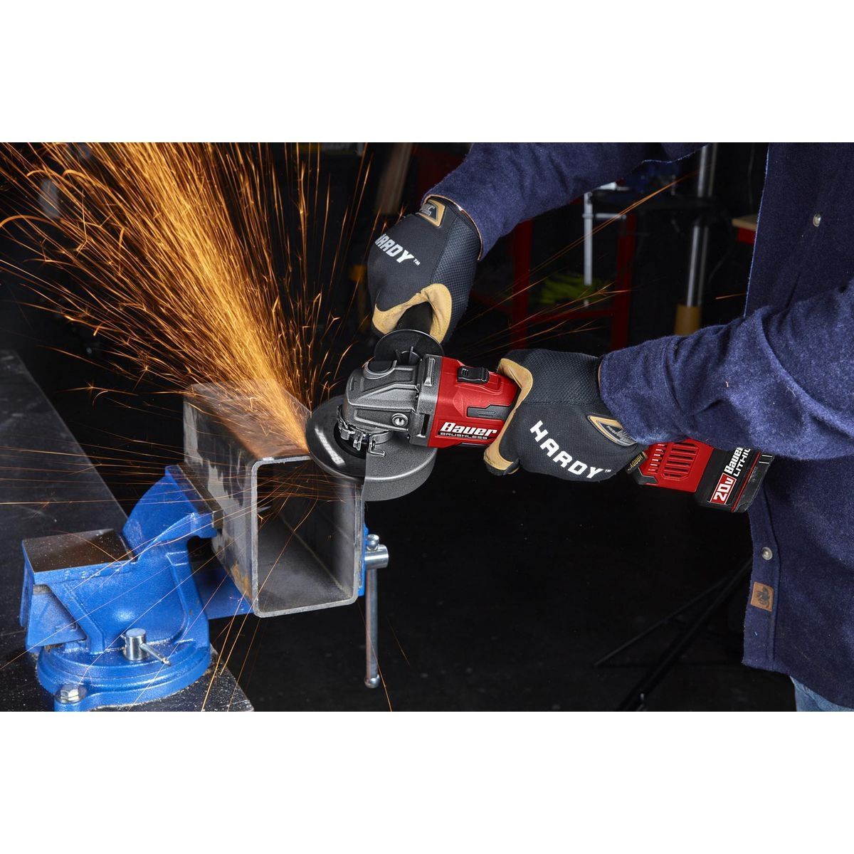 Meuleuse d'angle sans fil 20 v sans balais de 4-1/2 po avec interrupteur a glissière - outil seulement BAUER - sosoutils