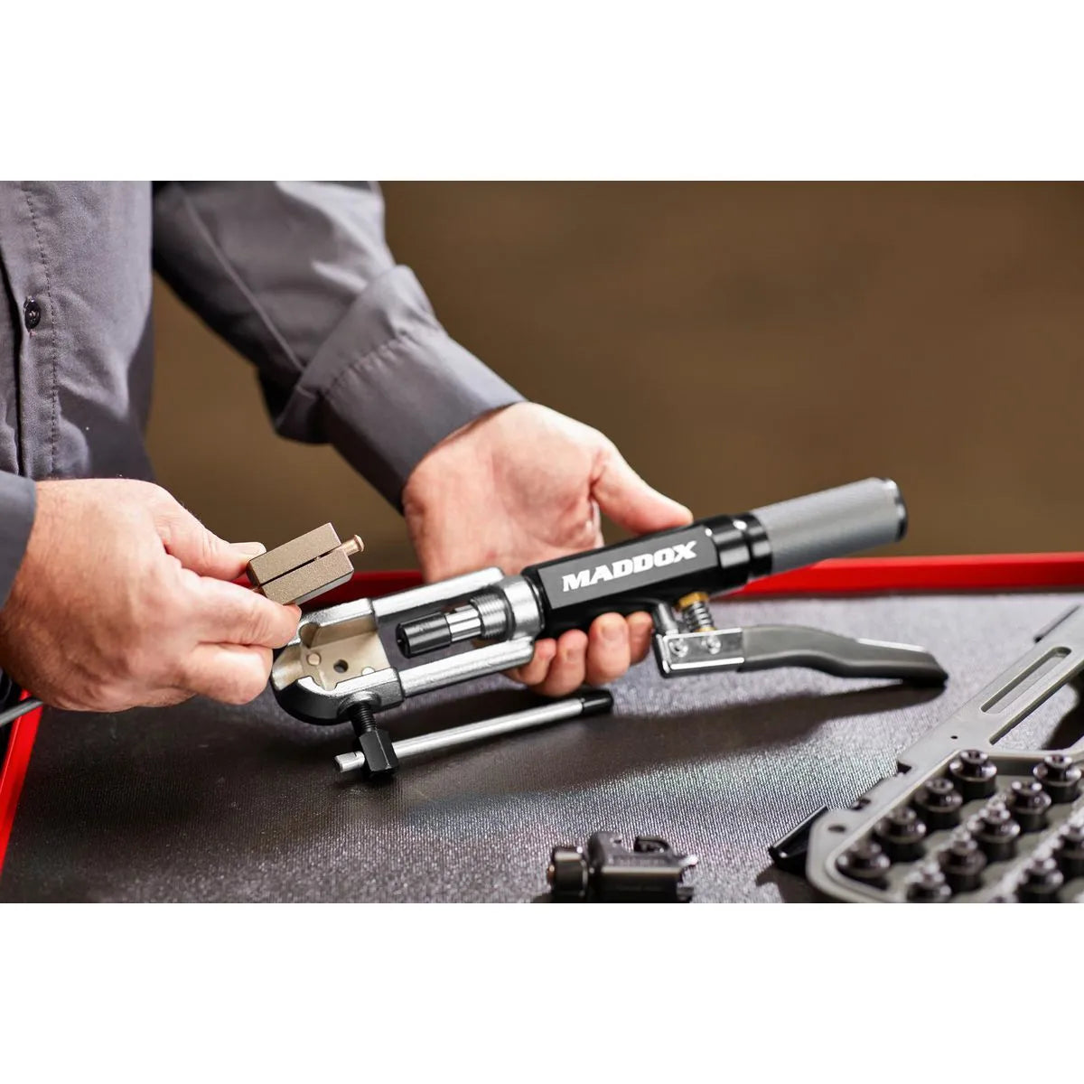 Kit d'outils universel pour le relevage de freins hydrauliques - MADDOX
