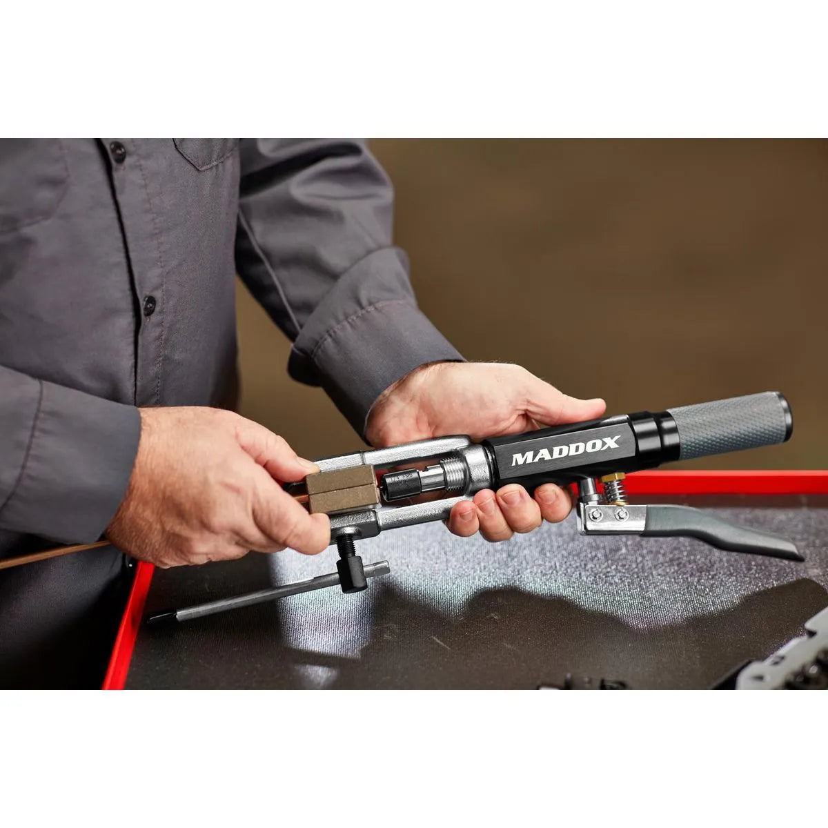 Kit d'outils universel pour le relevage de freins hydrauliques - MADDOX