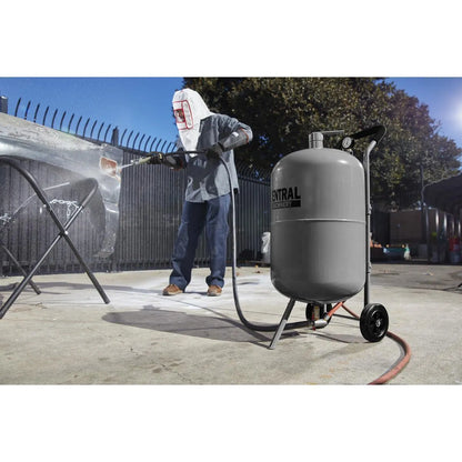 110 lb Pressurized Abrasive Blaster - Central Pneumatic