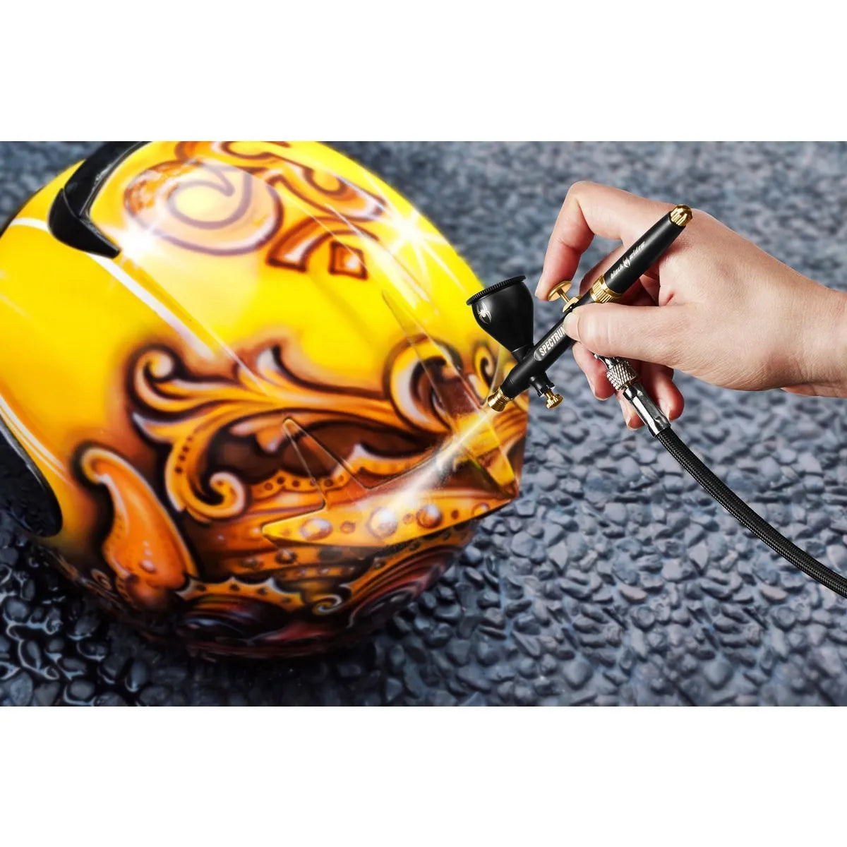 BLACK WIDOW DE SPECTRUM 0,2 mm, 0,3 mm Aérographe à double action, à alimentation par gravité et à contrôle de précision