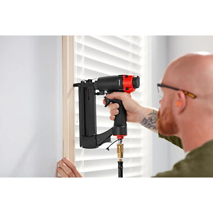 Cloueuse à clous et agrafeuse à couronne étroite calibre 18, 2 en 1 - BANKS